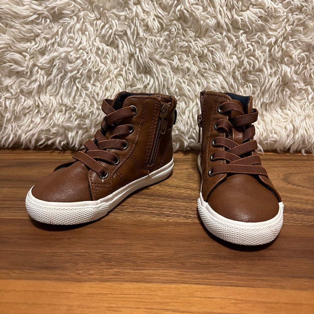 Brown Cat & Jack Size 6